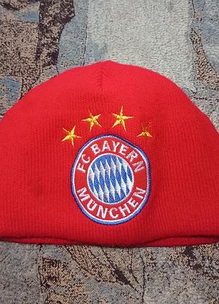 Шапка шапочка червона футбольної команди байєрн мюнхен fc bayern munchen біні коротка