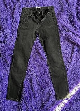 Чорні жіночі джинси skinny bershka