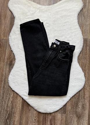Черные джинсы pull&bear