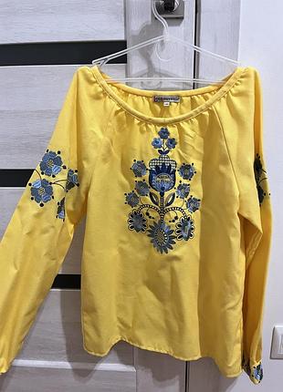 Вишиванка жіноча