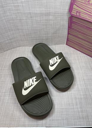 Оригінальні шльопанці nike