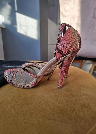 Босоножки из кожи питона в стиле jimmy choo twice оригинал