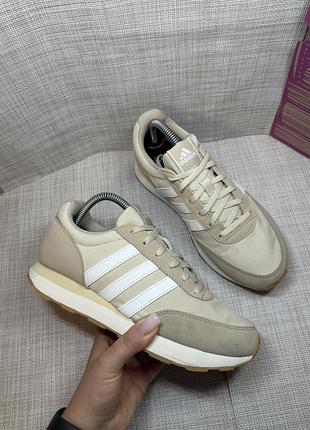 Оригінальні кросівки adidas