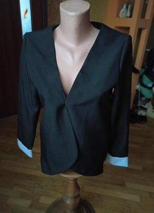 Черный пиджак
