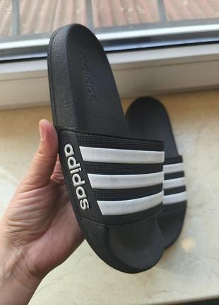 Оригинальные шлепанцы adidas