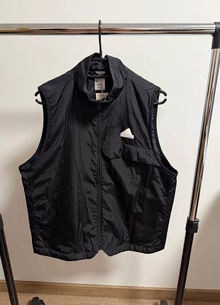 Жилетка чоловіча adidas city escape in3701