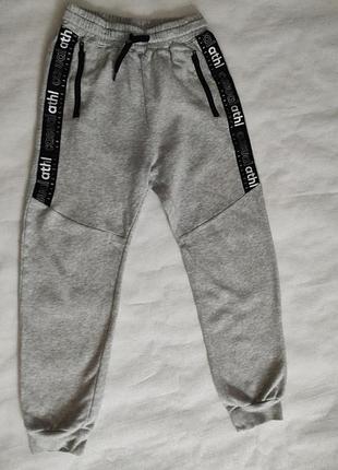 Спортивні штани на хлопчика h&m