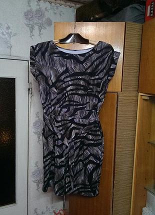 Красивое платье  с поясом из италии (made in italy) размер l-xl - идеальное состояние