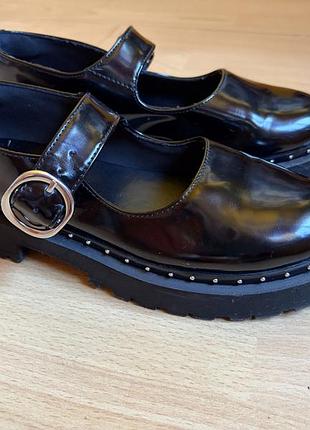 Туфлі лакові zara 3