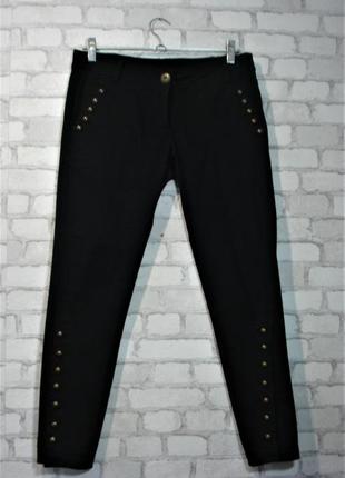Стильные джинсы с металлическим пуговицами "terranova"1 фото