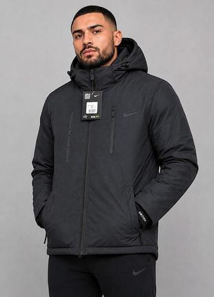 Чоловіча спортивна зимова куртка nike swoosh — стильна та практична