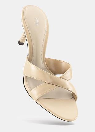 Нові мюлі zara