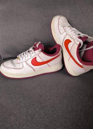 Ретро белые красные спортивные кроссовки найк nike air размер 41