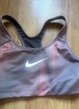Спортивний топ nike