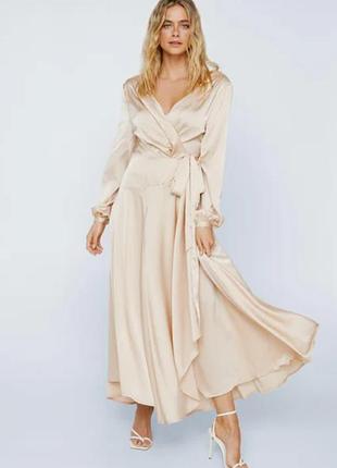 Новое длинное платье на запах nasty gal