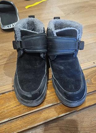 Продам зимние ботинки 37 размер