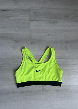 Яркий стильный топ от nike