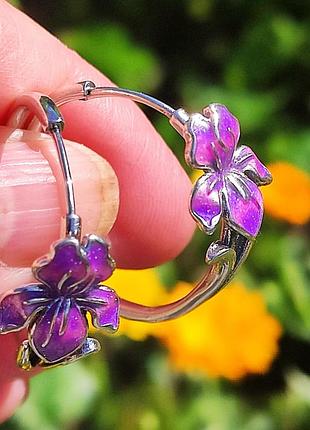 Сережкі -кільця з квітками іріс.925.
