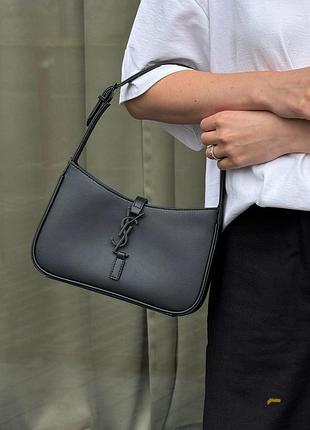 Сумка saint hobo le 5 a 7 leather shoulder laurent bag in black/black
