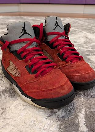 Легендарные кроссовки air jordan 5 retro 'raging bull'