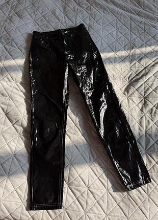 Лакові легінси calzedonia штани