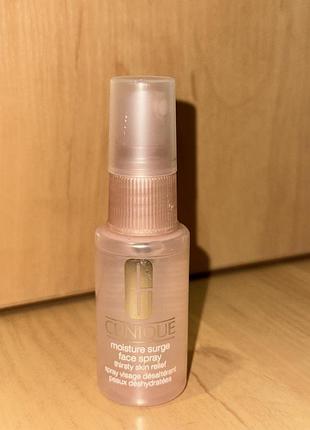 Clinique moisture surge face spray thirsty skin relief