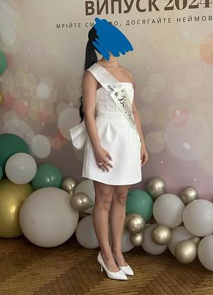Сукня біла корсетна