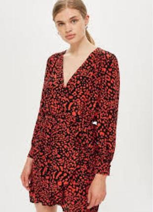 Платье на запах topshop в анималистичный принт из вискозы.новая с биркой, размер s-36
