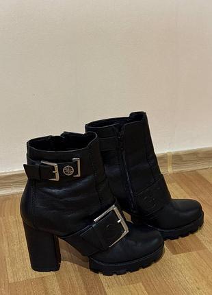Чоботи guess оригіна 37 розмір