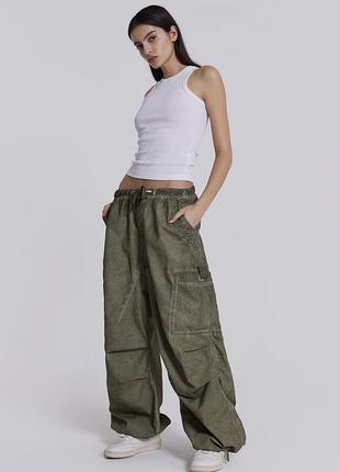 Штани jaded london cargo parachute хакі, розмір xs