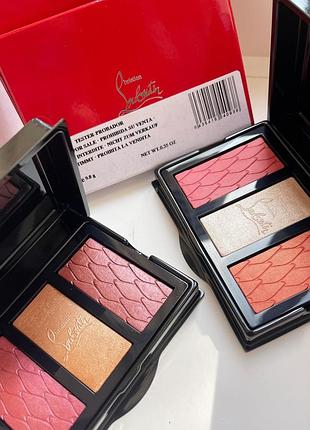 Палетка christian louboutin abracadabra la palette blush & highlighter - це розкішний змін. рефіл для обличчя, що поєднує центр.хайл. і 2 відт. рум’ян