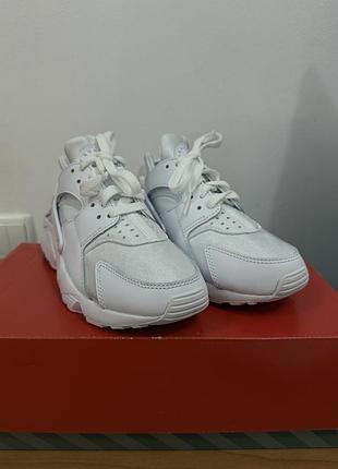 Кросівки nike air huarache white dd1068-102, 36.5 eur, нові