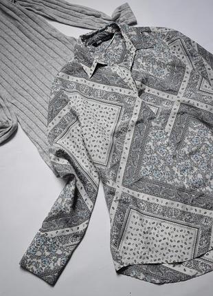 Стильная рубашка с v вырезом zara m