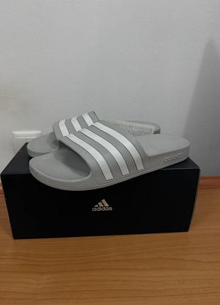 Шльопанці adidas adilette aqua eg4160 grey, 40.5 eur, нові