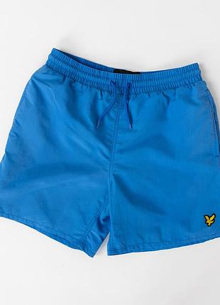 Чоловічі, плавальні шорти lyle & scott насиченого, блакитного кольору. модель має еластичний пояс із регульованим шнурком, що забезпечує комфортну пос