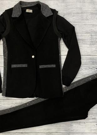 Тёплый костюм тройка sogo чёрного цвета со стразами