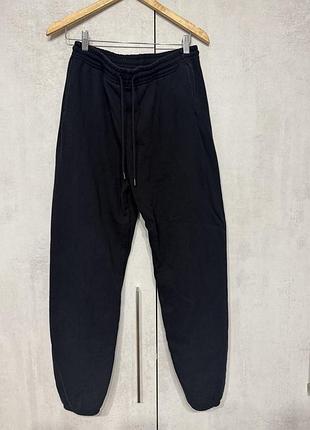 Штани спортивні чорні uniqlo