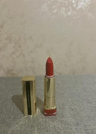 Зволожуюча помада max factor color elixir
