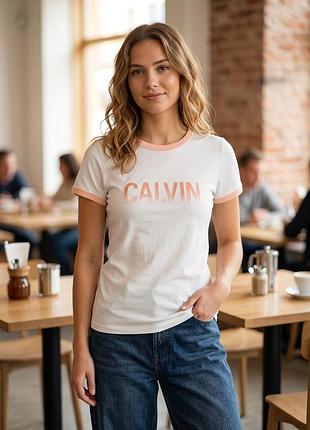 Женская футболка calvin klein