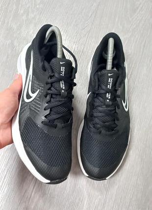 Фирменные кроссовки nike