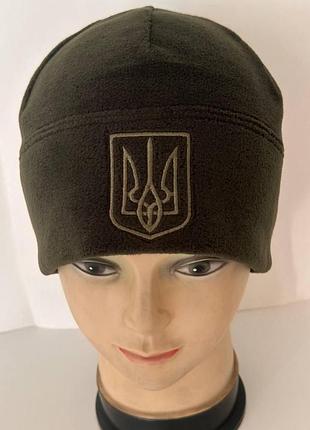 Шапка с гербом свинца