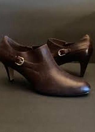 Коричневые кожаные туфли на каблуке /ботильоны- шути от бренда cole haan