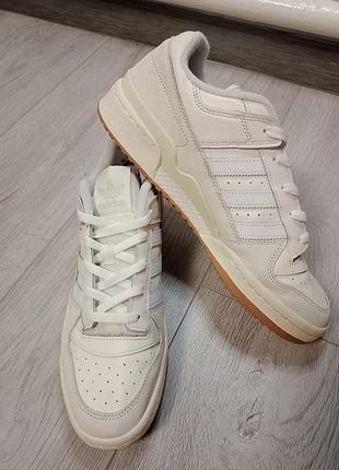 Кроссовки adidas 3