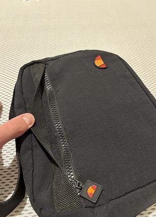 Месенджер ellesse 4