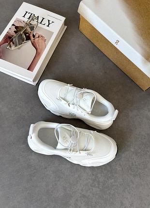Loewe x on running cloud solo white 3