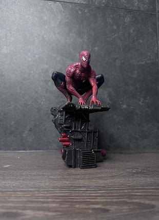 Статуетка spider-man тобі магуайр — сцена з “нема шляху додому”, нова