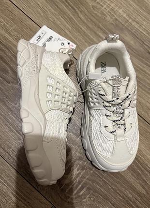 Кросівки zara