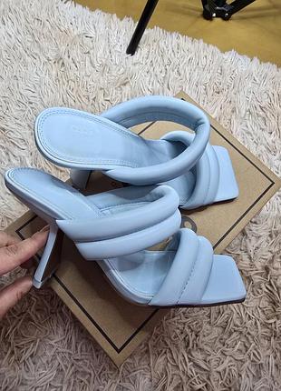 Босоножки женские мюли голубые asos