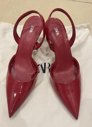 Zara босоніжки