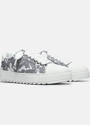 Numeris acrylic grey white